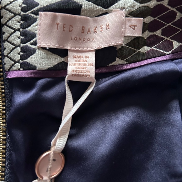 Ted Baker London Metallic Geometric Jacquard Mini Skirt NWT - Picture 3 of 7